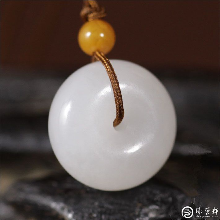 和田玉挂件常见的造型及寓意-琢艺轩和田玉移动版