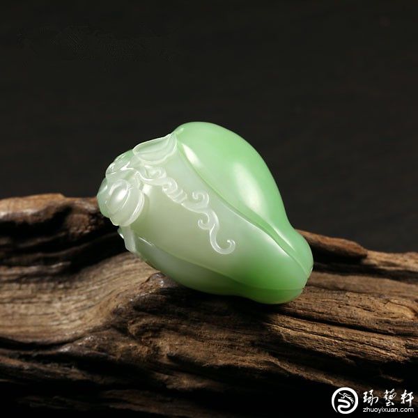 决定翠青玉价值的因素-琢艺轩和田玉移动版