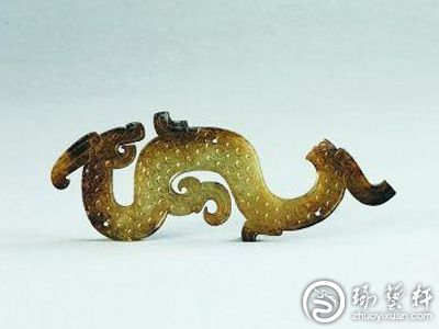 战国时期代表性玉器：龙形玉佩-琢艺轩和田玉移动版