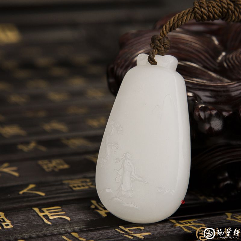 佩戴和田玉和翡翠哪个好？-琢艺轩和田玉移动版