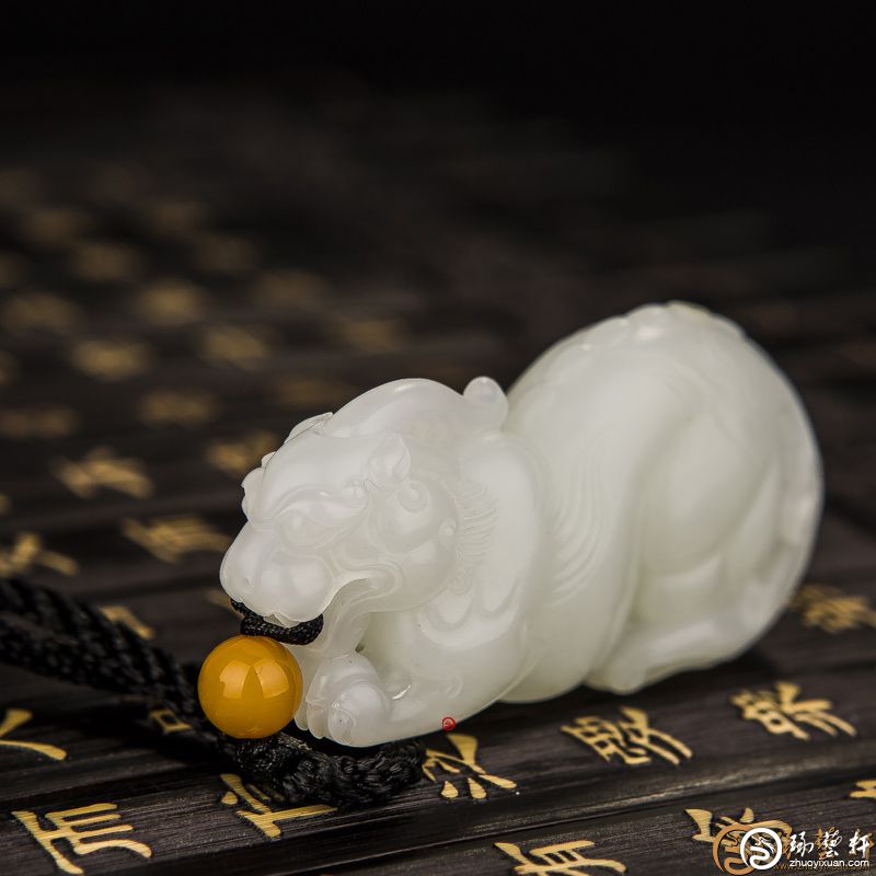 中国古美術　明時代　古玉石 和田玉 山海經 聚財富瑞獸 神獸貔貅(F-31) 貔貅 実業家コレクト放出 和田玉貔貅 寸法約8.5cm×約3.5cm ( 0 -貔貅